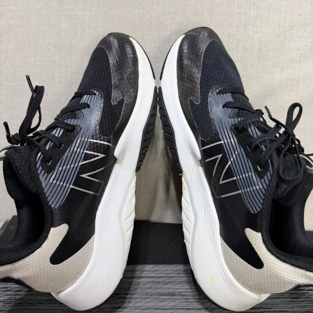 New Balance Rave Run V2 Shoes - Womens 6.5 - Black DynaSoft Running